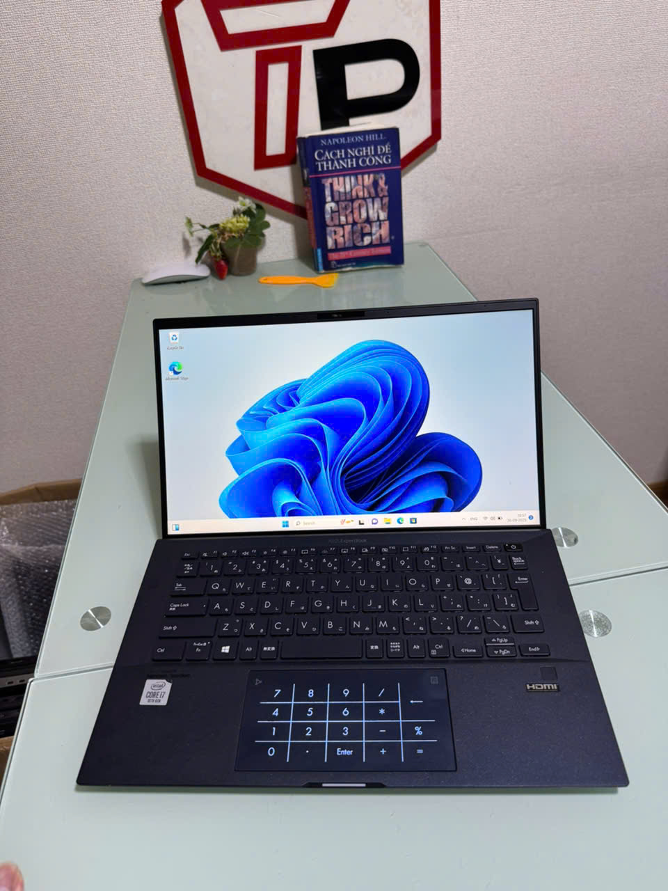 Asus Expertbook B9450FA / i7-10510U (up to 4.90Ghz | 4 nhân 8 luồng) / RAM 16GB / SSD 256GB / 14 inch FHD IPS (1920x1080)