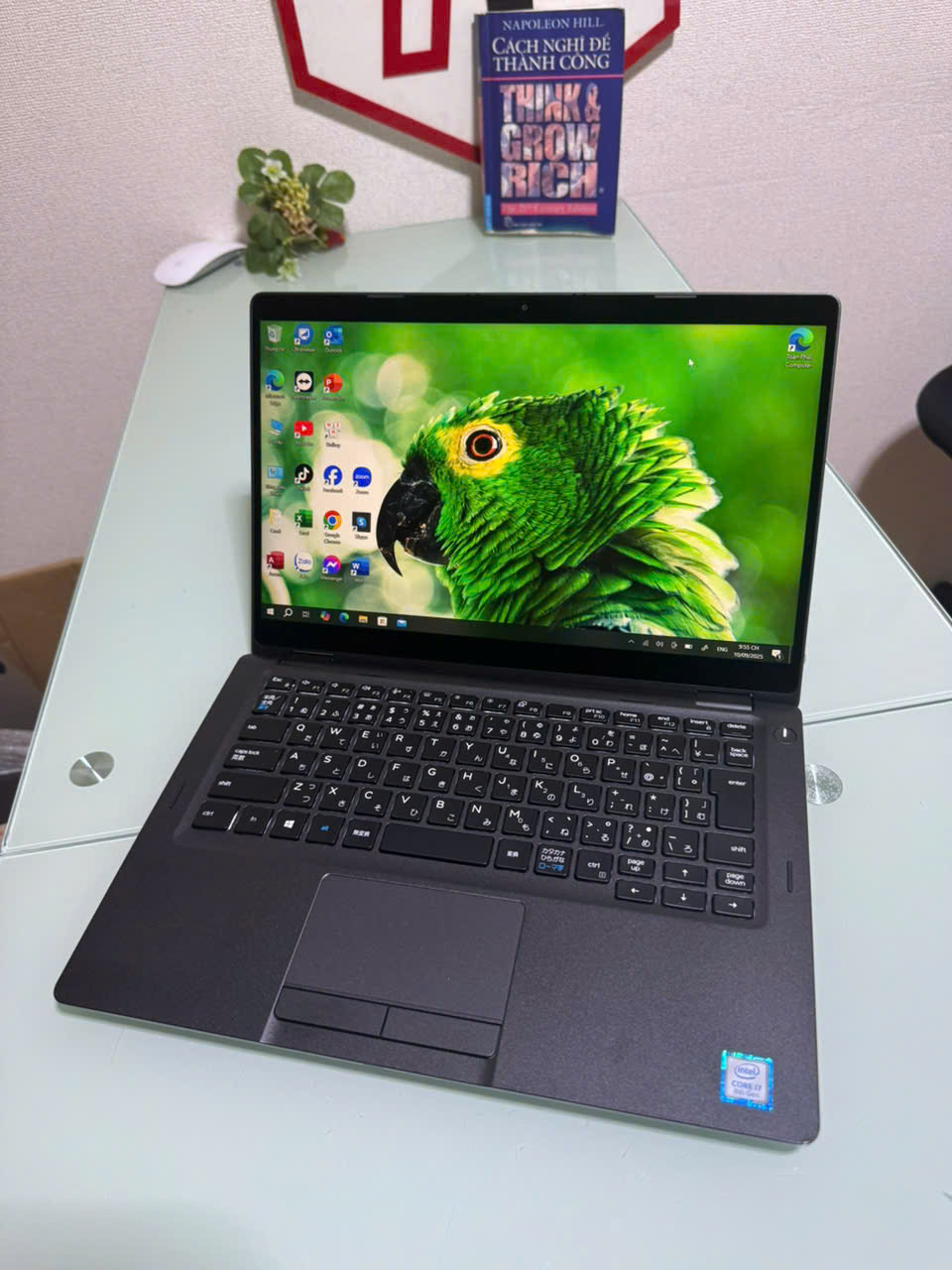 Dell Latitude 5300 2in1 / i7-8665U (up to 4.80Ghz | 4 nhân 8 luồng) / RAM 16GB / SSD 256GB /13.3 inch FHD IPS  cảm ứng gập 360 độ (1920x1080)