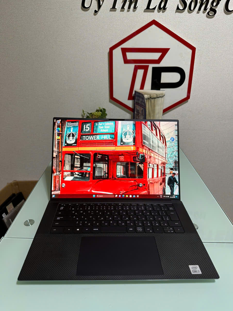 Dell Precision 5550 /  i7-10750H (up to 5.0Ghz | 6 nhân 12 luồng) / RAM 32GB / SSD 512GB /Quadro T1000 / 15.6 inch FHD+ IPS (1920x1200)
