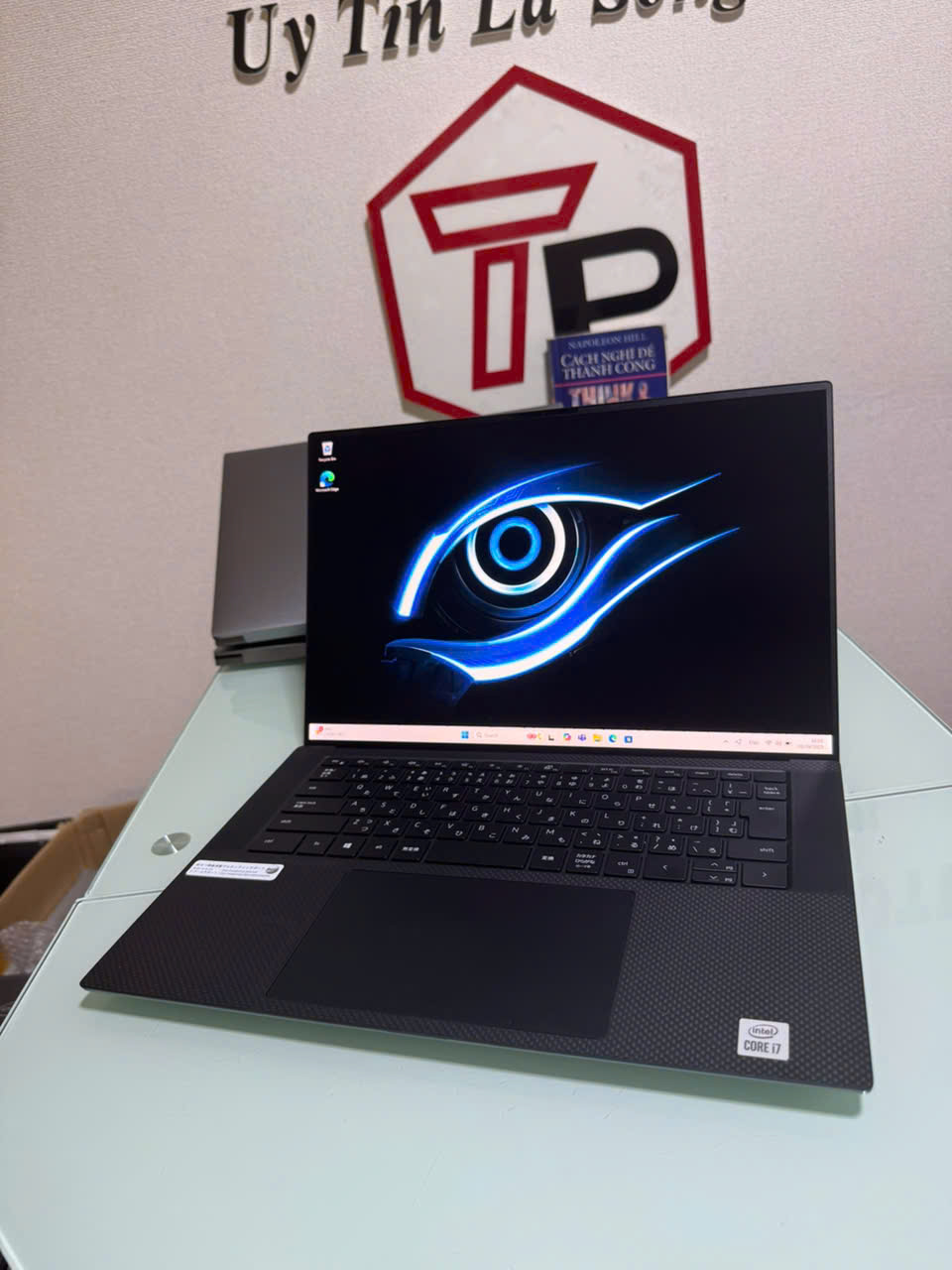 Dell Precision 5550 / i7-10850H (up to 5.1Ghz | 6 nhân 12 luồng) / RAM 32GB / SSD 512GB /Quadro T1000 / 15.6 inch FHD+ IPS (1920x1200)