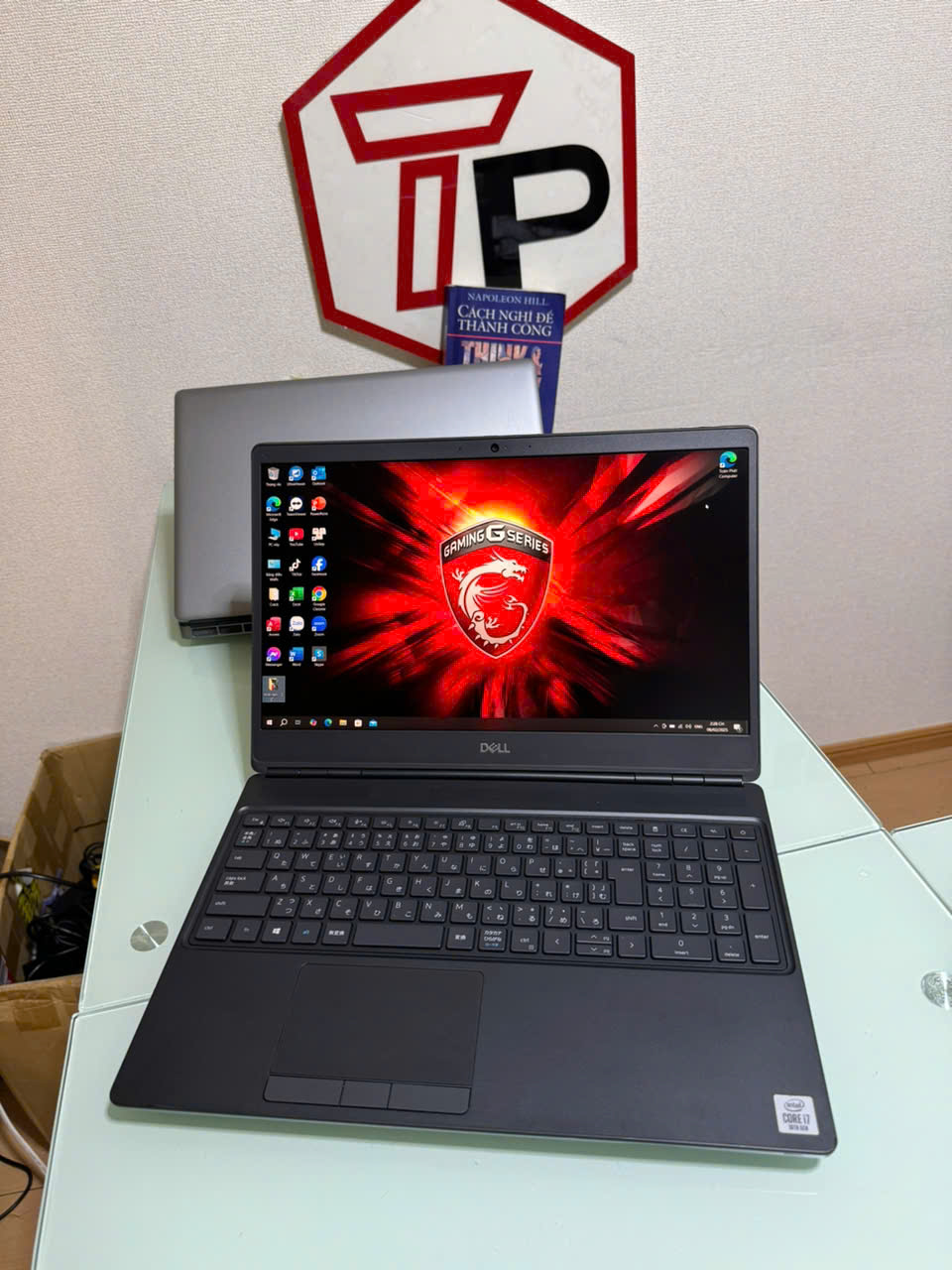Dell Precision 7550 / Core i7-10850H (up to 5.1Ghz | 6 nhân 12 luồng) / RAM 32GB / SSD 512GB /Quadro RTX 3000/ 15.6 inch FHD IPS(1920x1080)