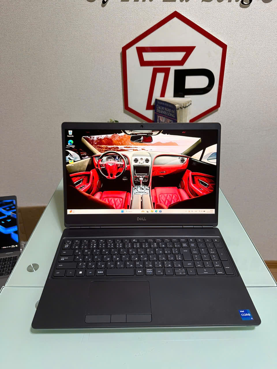 Dell Precision 7560 / i7-11800H (up to 4.60Ghz | 8 nhân 16 luồng) / RAM 32GB / SSD 1TB / NVIDIA RTX A3000 6GB / 15.6 inch FHD IPS(1920x1080)