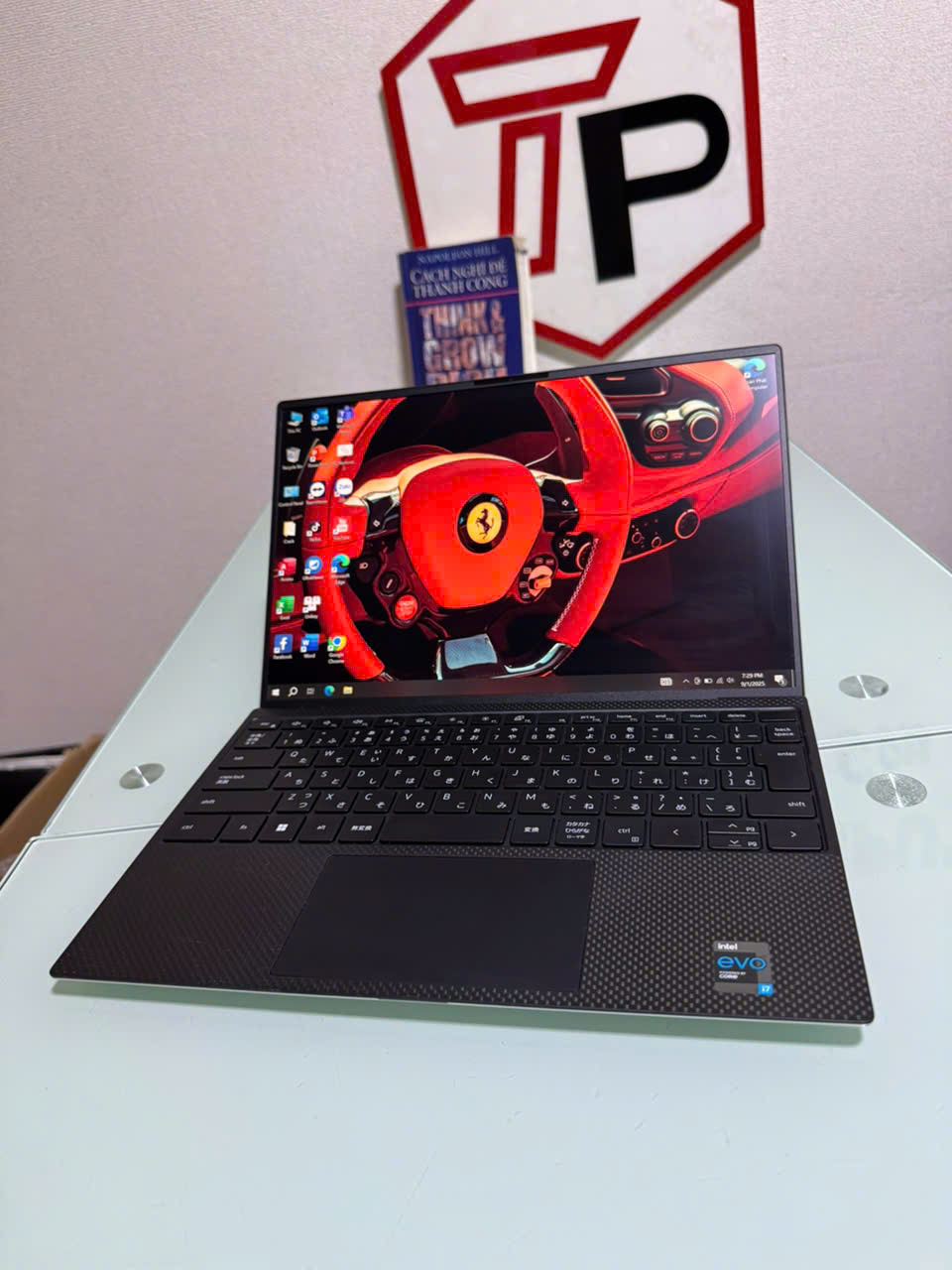 Dell XPS 13 9310 / Core i7-1195G7 (up to 5.0Ghz | 4 nhân 8 luồng) / RAM 16GB / SSD 512GB / 13.3 inch FHD+ IPS(1920x1200)