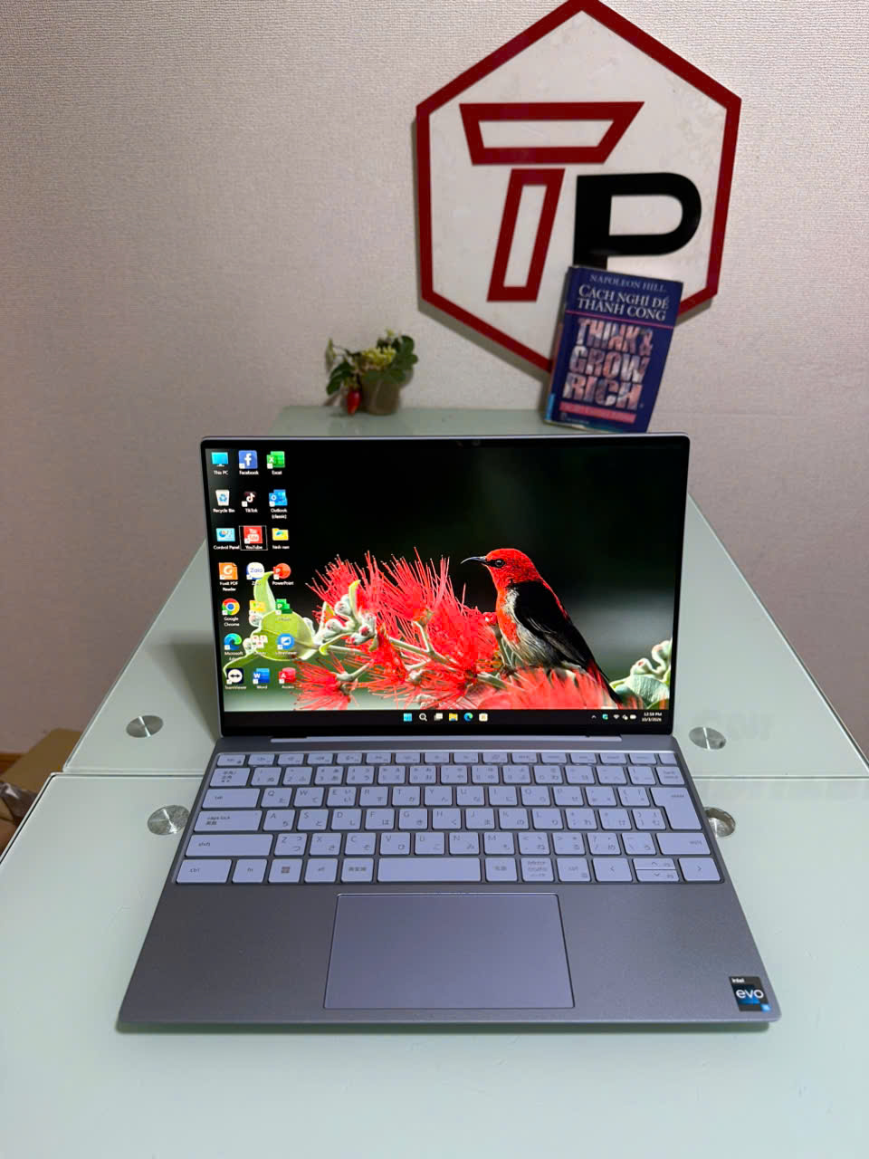 Dell XPS 9315 / i5-1230U (up to 4.40Ghz | 10 nhân 12 luồng) / RAM 16GB / SSD 512GB / 13.4 inch FHD IPS(1920x1200)