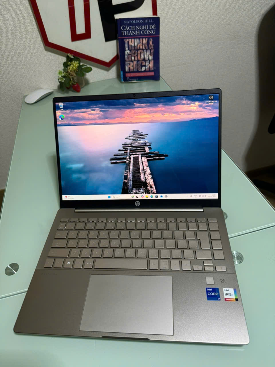 HP Pavilion Plus Laptop 14 (2022) / i7-12700H (up to 4.70Ghz | 14 nhân 20 luồng) / RAM 16GB / SSD 1TB / 14 inch 2k OLED 90Hz (2880x1800)