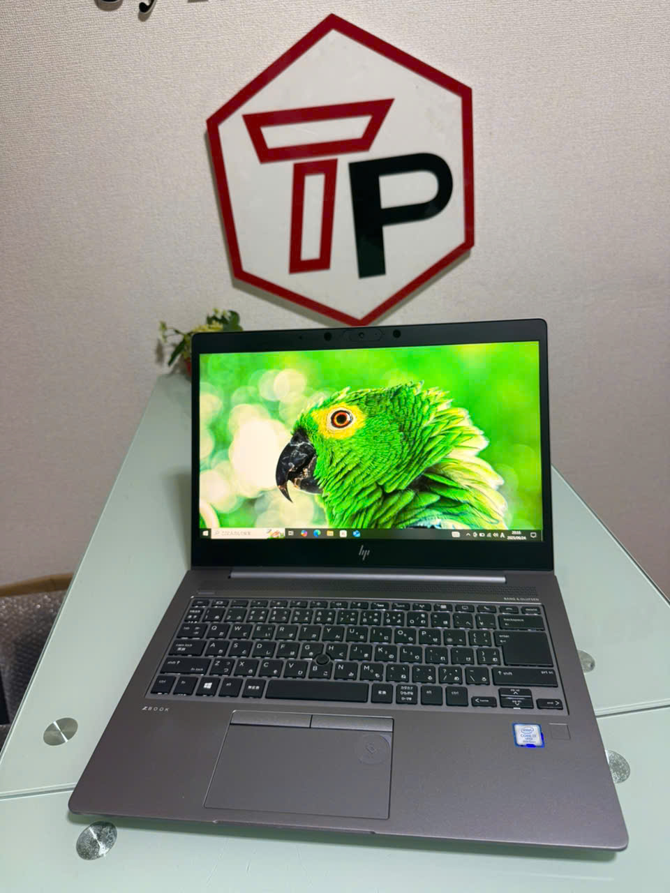 HP ZBook 14U G6 / Core i7-8665U (up to 4.80Ghz | 4 nhân 8 luồng) / RAM 32GB/ SSD 512GB / Radeon Pro WX3200 / 14 inch FHD IPS (1920x1080)