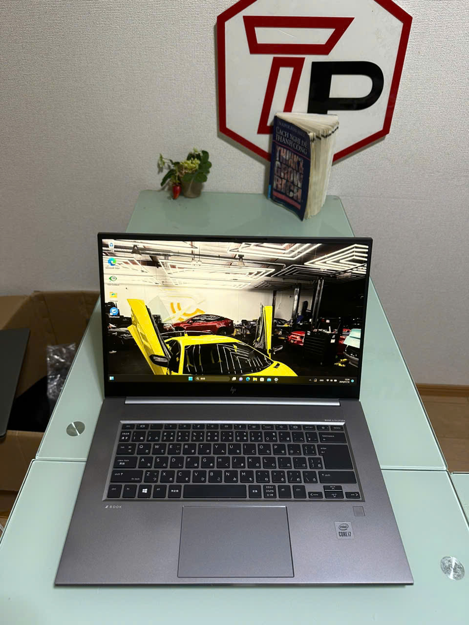 HP Zbook Studio G7 / i7-10750H (up to 5.0Ghz | 6 nhân 12 luồng) / RAM 32GB / SSD 512GB / Quadro T1000 Max Q / 15.6 inch FHD IPS(1920x1080)
