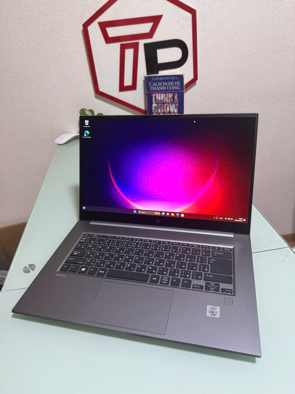 HP Zbook Studio G7 / i7-10850H (up to 5.1Ghz | 6 nhân 12 luồng) / RAM 32GB / SSD 1TB /Quadro T2000 Max Q / 15.6 inch FHD IPS(1920x1080)