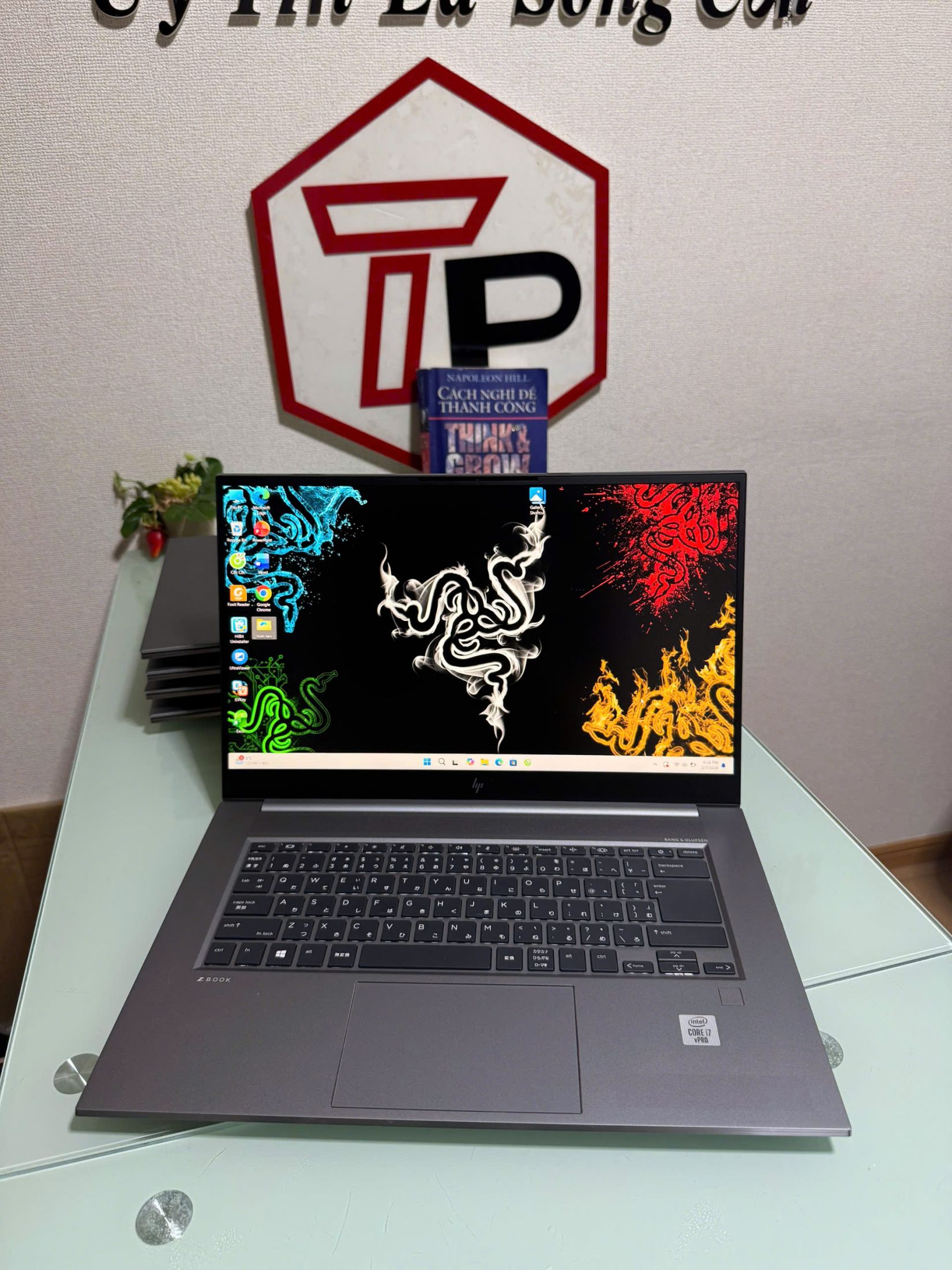 HP Zbook Studio G7 / i7-10850H (up to 5.1Ghz | 6 nhân 12 luồng) / RAM 32GB / SSD 1TB /Quadro T2000 Max Q / 15.6 inch FHD IPS(1920x1080)