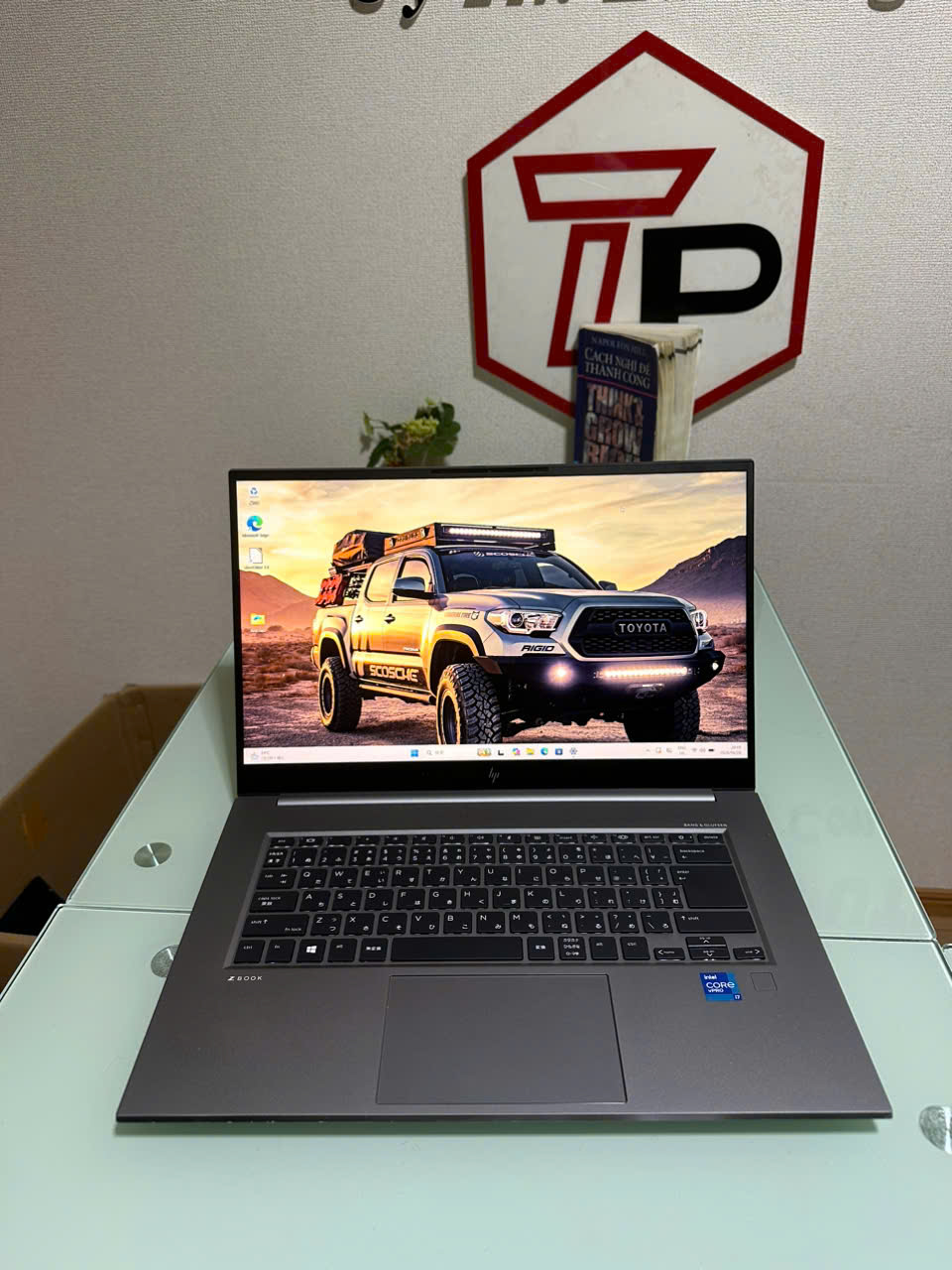 HP Zbook Studio G8 /  i7-11850H (up to 4.80Ghz | 8 nhân 16 luồng) / RAM 32GB / SSD 512GB / NVIDIA RTX A2000 / 15.6 inch FHD IPS(1920x1080)