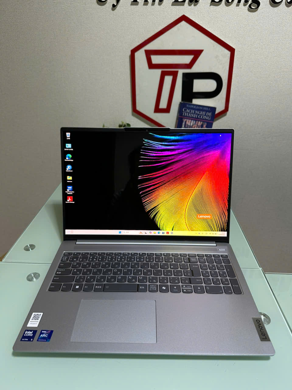 Lenovo IdeaPad Slim 5 (2024) / Ultra 5 125H (up to 4.50Ghz | 14 nhân 18 luồng) / RAM 16GB/ SSD 512GB/ 16 inch 2k OLED 120Hz (2048x1280)