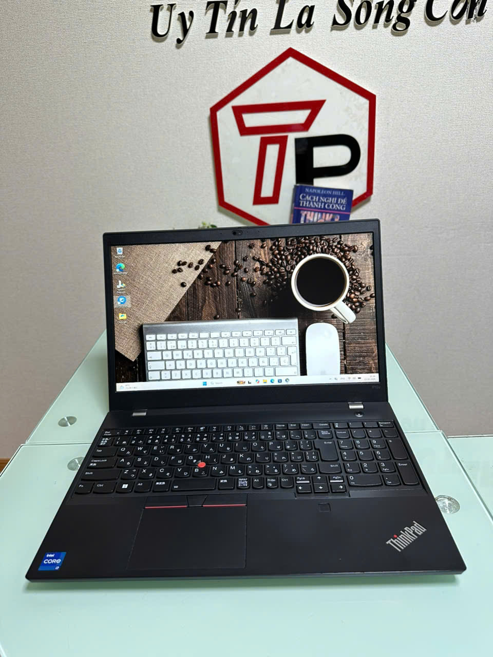 Lenovo Thinkpad P15v Gen 2 /  i7-11800H (up to 4.60Ghz | 8 nhân 16 luồng) / RAM 16GB / SSD 1TB / NVIDIA T1200 / 15.6 inch FHD IPS(1920x1080)