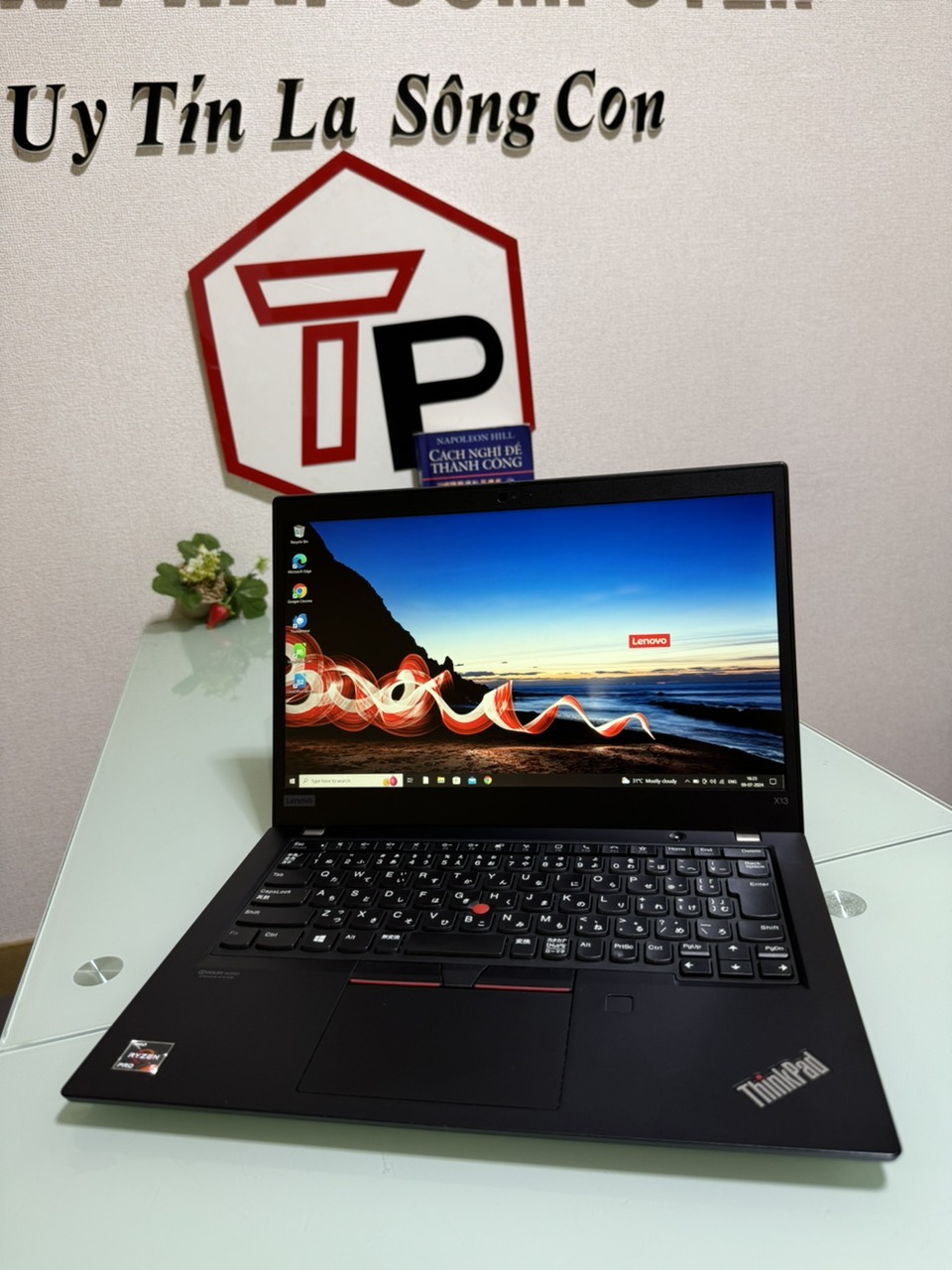 Lenovo Thinkpad X13 Gen 1 / AMD Ryzen 5 Pro 4650U (up to 4.0Ghz | 6 nhân 12 luồng) / RAM 16GB / SSD 256GB / 13.3 inch FHD IPS (1920x1080)