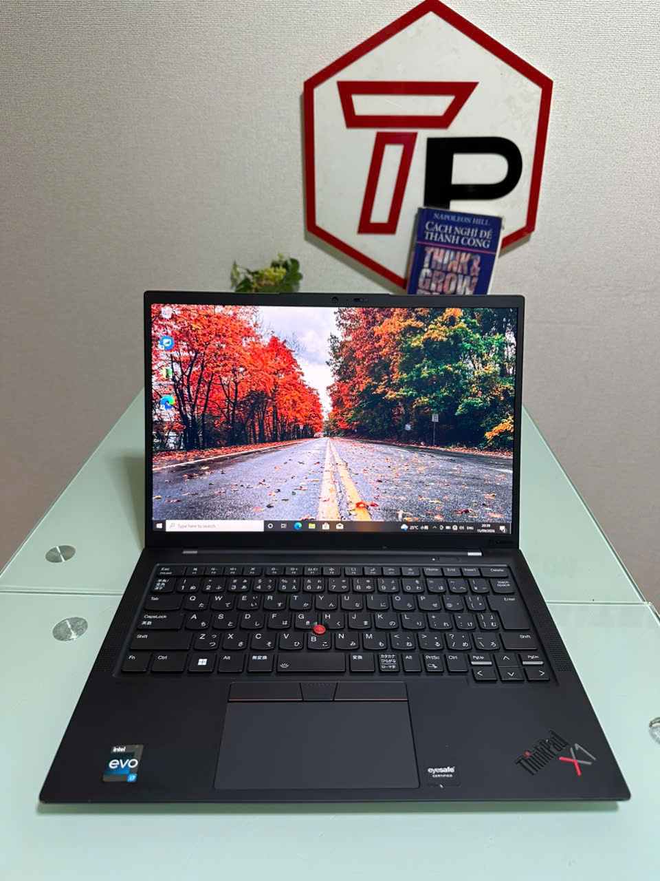 Lenovo Thinkpad X1 Carbon Gen 10 (2022) / i7-1255U (up to 4.70Ghz | 10 nhân 12 luồng) / RAM 16GB / SSD 512GB / 14 inch FHD+ IPS (1920x1200)