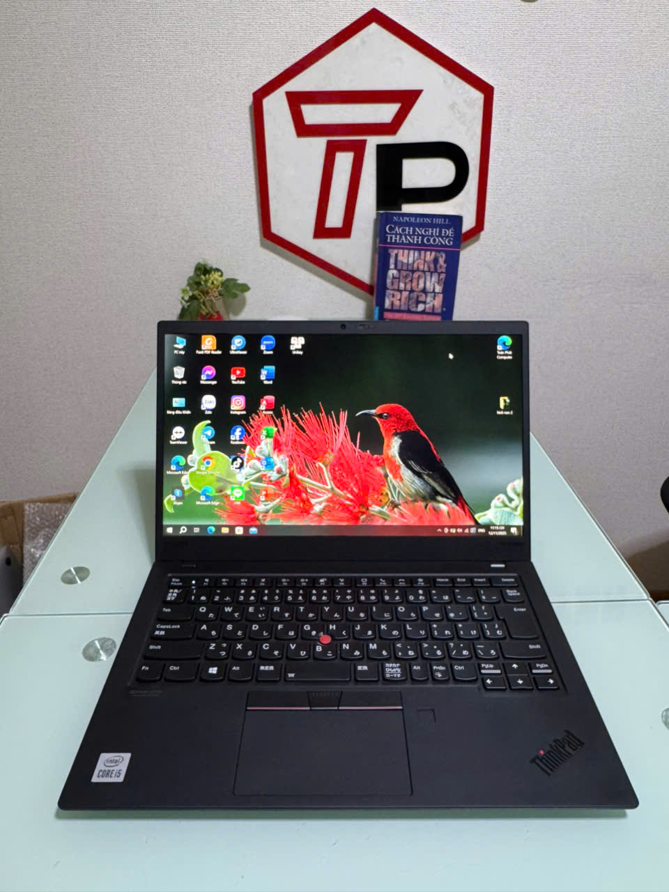 Lenovo Thinkpad X1 Carbon Gen 8 / i5-10210U (up to 4.20Ghz | 4 nhân 8 luồng) / RAM 8GB / SSD 256GB / 14 inch FHD IPS (1920x1080)