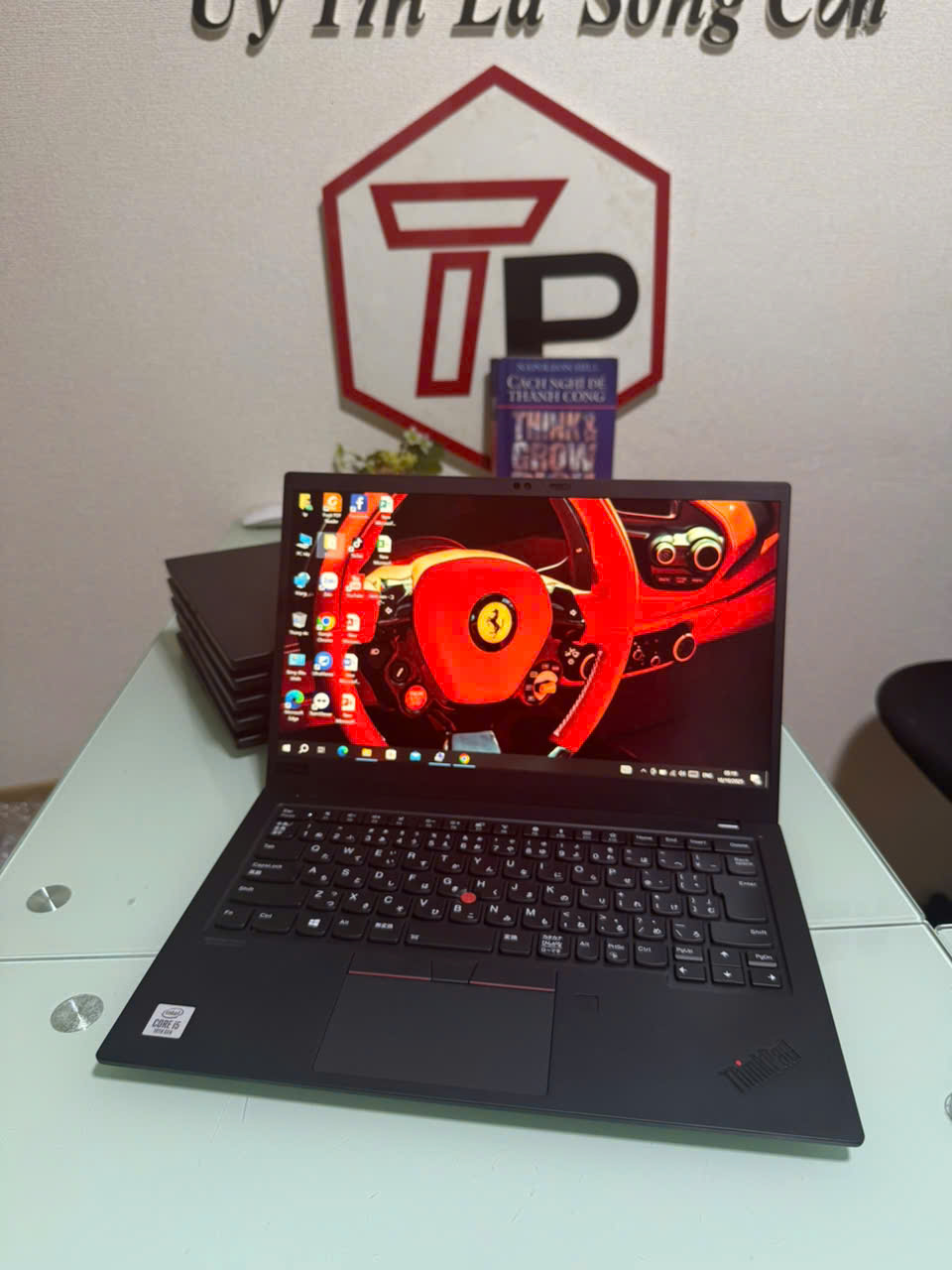 Lenovo Thinkpad X1 Carbon Gen 7 / i5-10210U (up to 4.20Ghz | 4 nhân 8 luồng) / RAM 8GB / SSD 256GB / 14 inch FHD IPS (1920x1080)