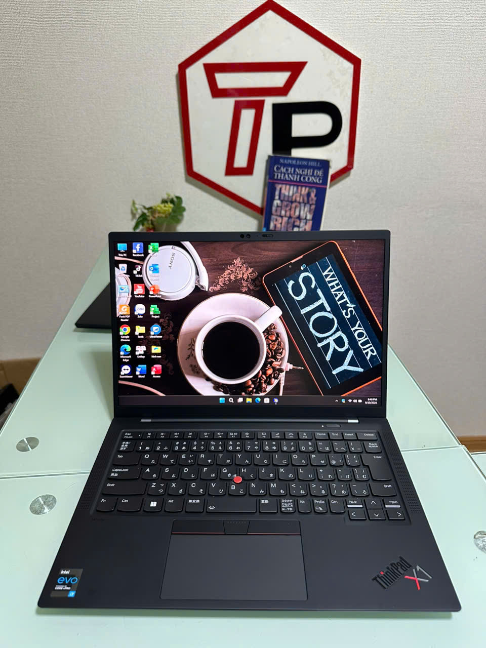 Lenovo Thinkpad X1 Carbon Gen 9  / i7-1185G7 (up to 4.80Ghz | 4 nhân 8 luồng) / RAM 16GB / SSD 512GB / 14 inch FHD+ IPS cảm ứng (1920x1200)