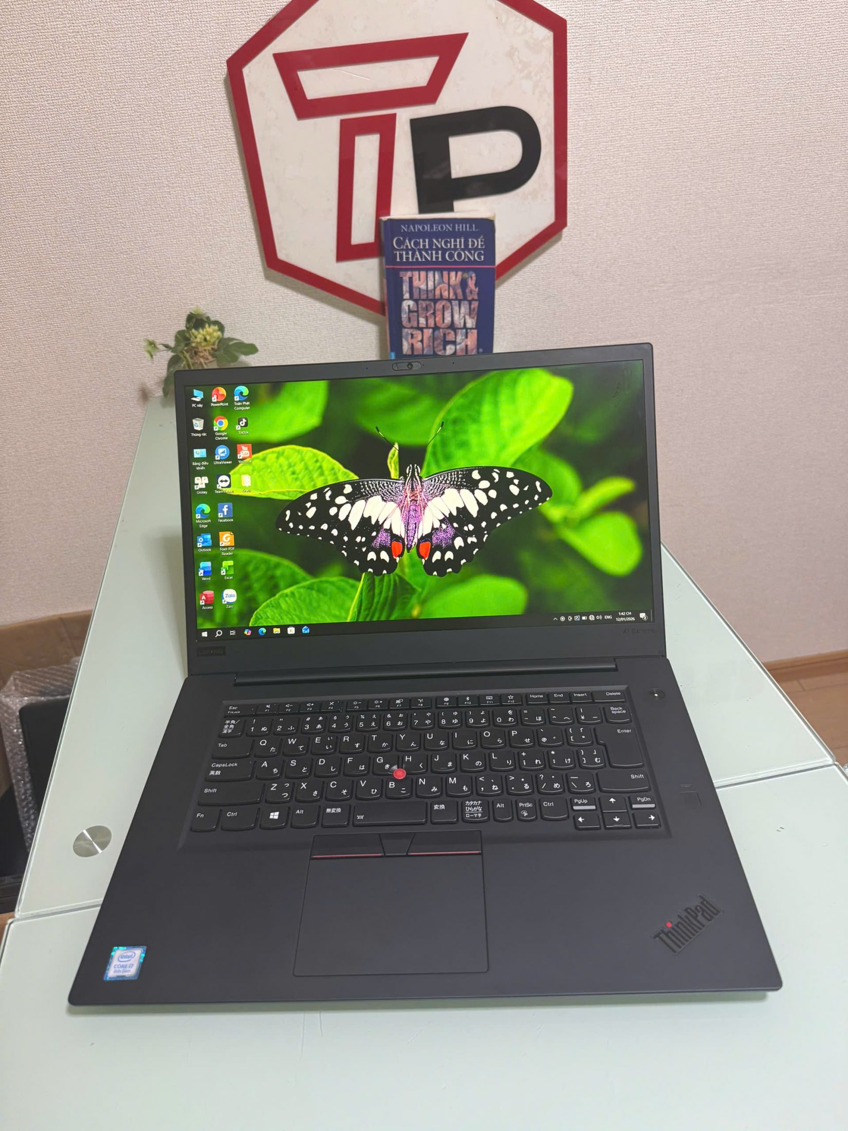 Lenovo Thinkpad X1 Extreme Gen 1 (màn đốm sáng nhẹ) / i7-8750H (up to 4.10Ghz | 6 nhân 12 luồng) / RAM 16GB / SSD 256GB / GTX 1050Ti Max Q / 15.6 inch FHD IPS(1920x1080)