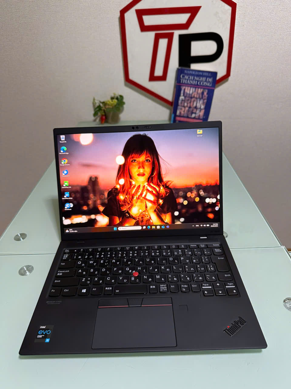 Lenovo Thinkpad X1 Nano Gen 1  / i5-1130G7 (up to 4.0Ghz | 4 nhân 8 luồng) / RAM 8GB / SSD 256GB / 13 inch 2k IPS (2160x1350)