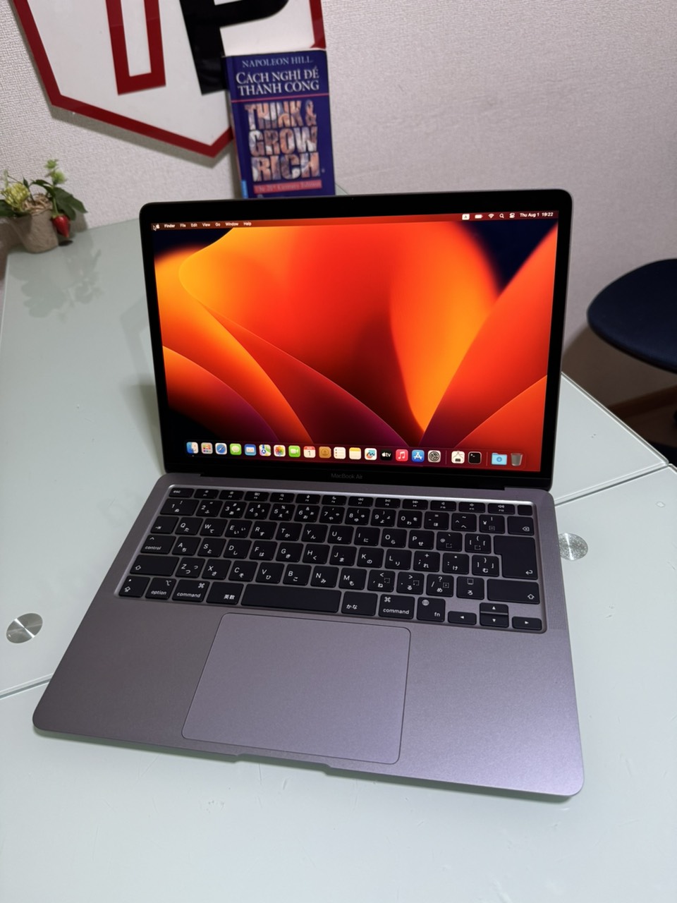 Macbook Air 2020 Grey / Apple M1 / RAM 8GB / SSD 256GB / 13.3 inch 2k (2560x1600)