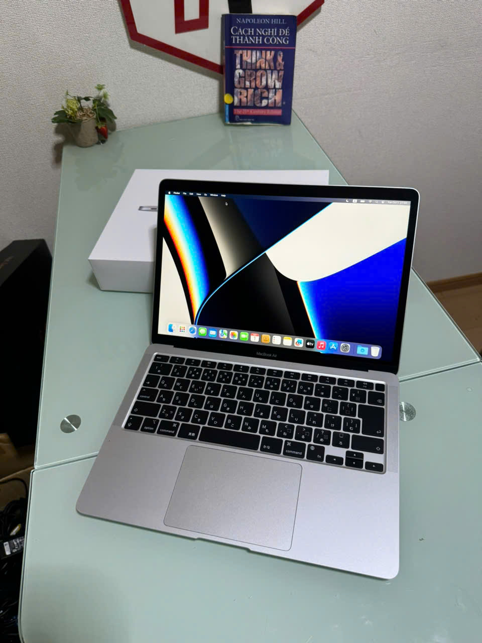 Macbook Air 2020 Silver Fullbox / Apple M1 / RAM 8GB / SSD 256GB / 13.3 inch 2k (2560x1600)