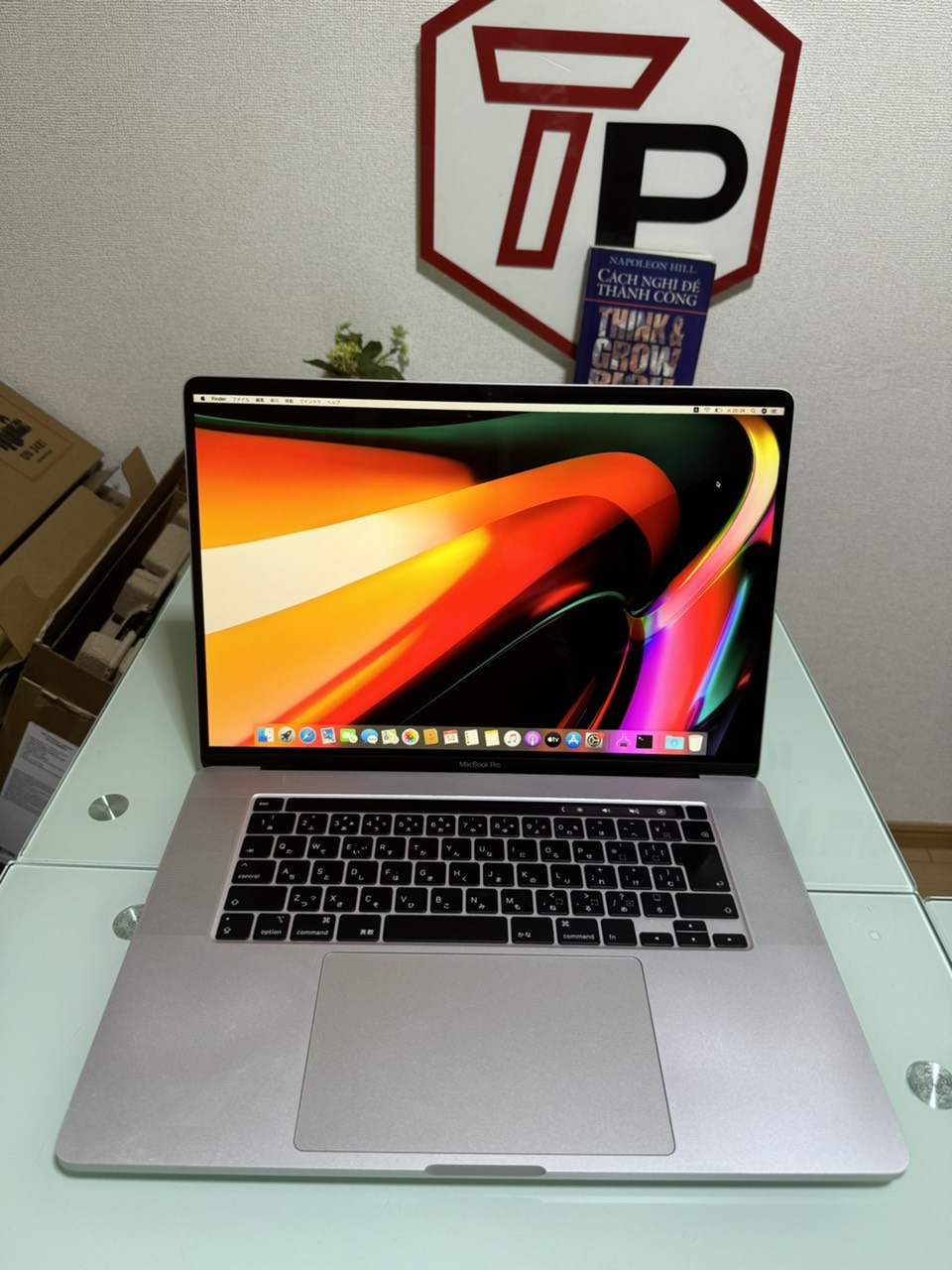 Macbook Pro 2019 Silver ( màn có vệt sáng nhẹ )  / Core i9 / RAM 16GB / SSD 512GB /AMD Radeon Pro 5300M /16 inch 3k (3072x1920)