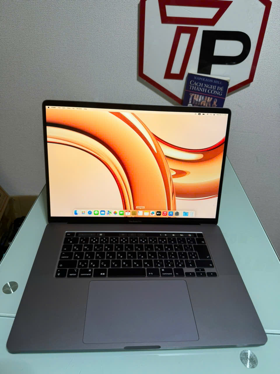 Macbook Pro 2019 Grey Fullbox / Core i9 / RAM 32GB / SSD 1TB /AMD Radeon Pro 5500M /16 inch 3k (3072x1920)