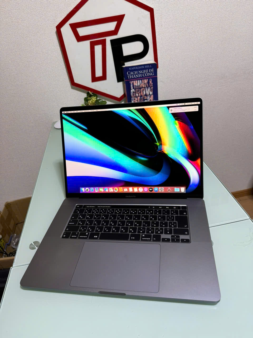 Macbook Pro 2019 Grey / i7 / RAM 16GB / SSD 512GB /AMD Radeon Pro 5300M /16 inch 3k (3072x1920)