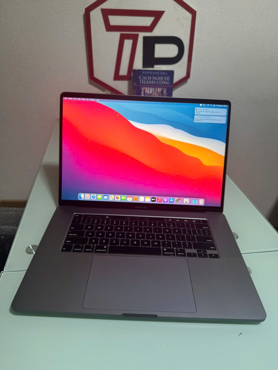Macbook Pro 2019 Grey (Phím US) / Core i9 / RAM 32GB / SSD 1TB /AMD Radeon Pro 5500M /16 inch 3k (3072x1920)