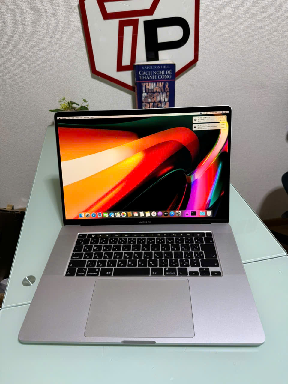 Macbook Pro 2019 Silver / Core i9 / RAM 32GB / SSD 1TB /AMD Radeon Pro 5500M /16 inch 3k (3072x1920)