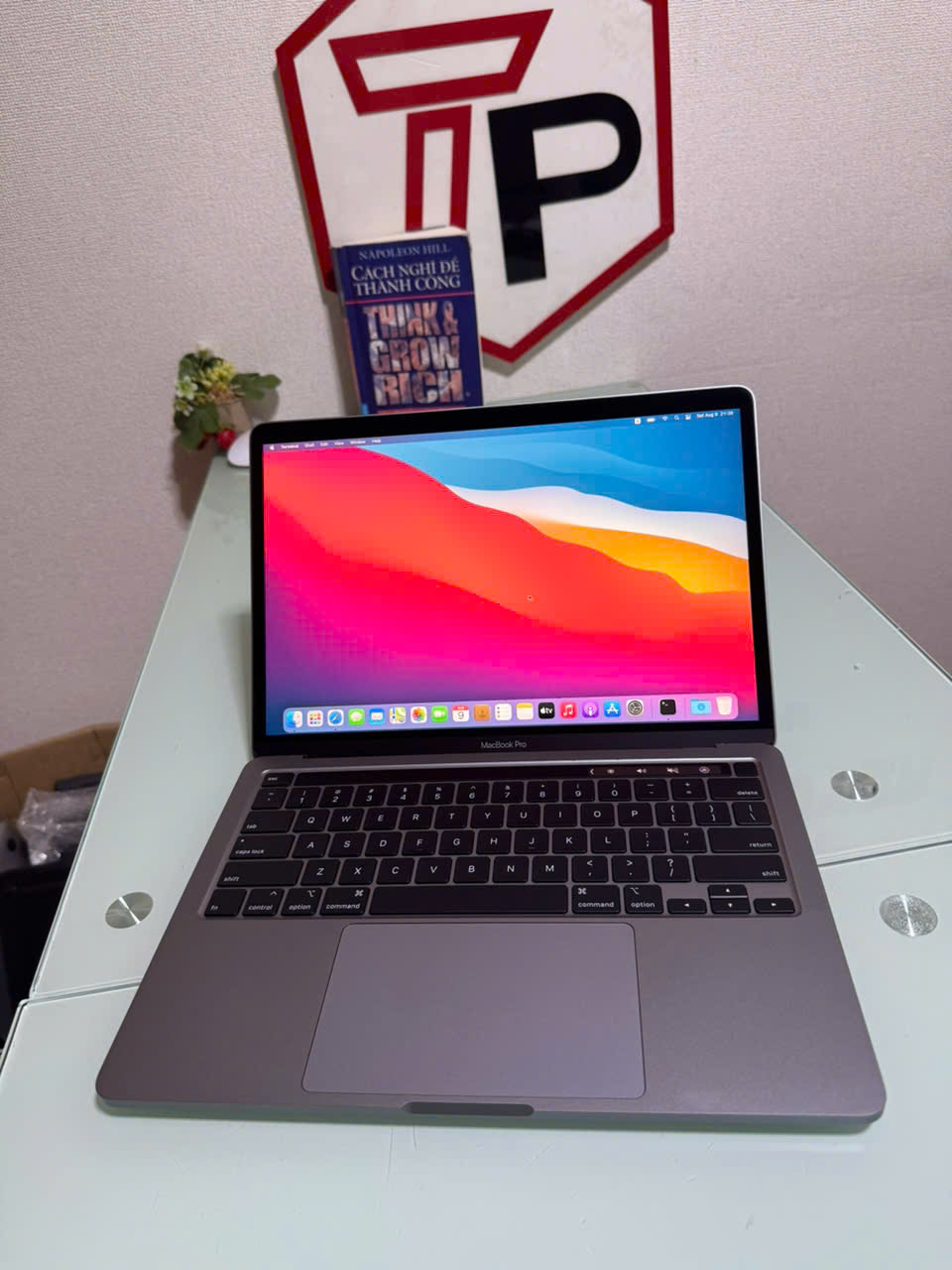 Macbook Pro 2020 Grey (Phím US) / Core i7 / RAM 16GB / SSD 512GB / 13.3 inch 2k (2560x1600)