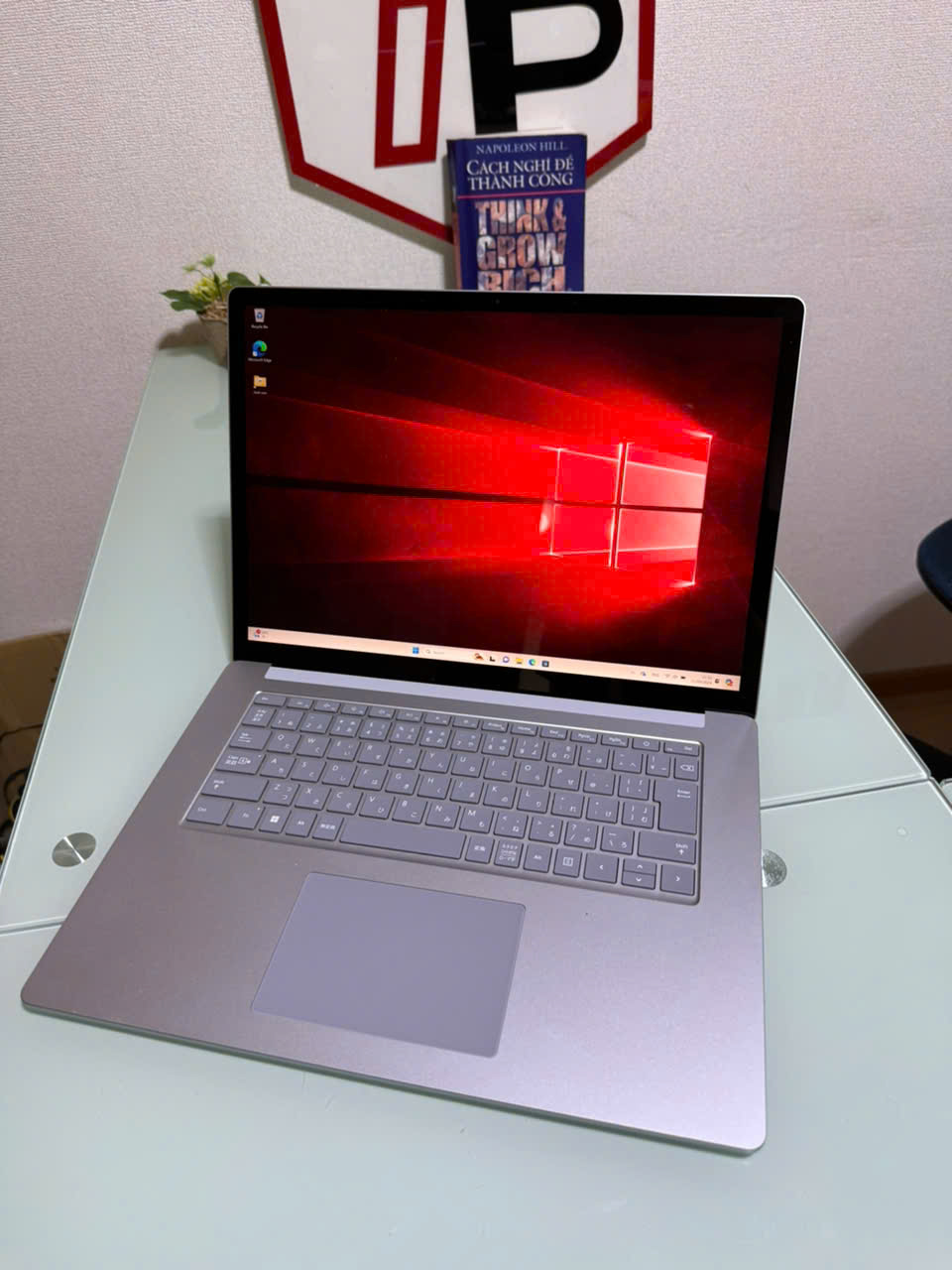 Surface Laptop 4 /AMD Ryzen 7 (2021) (8 nhân 16 luồng) / Ram 8GB / SSD 256GB / 15 inch 2k IPS cảm ứng (2496x1664) 