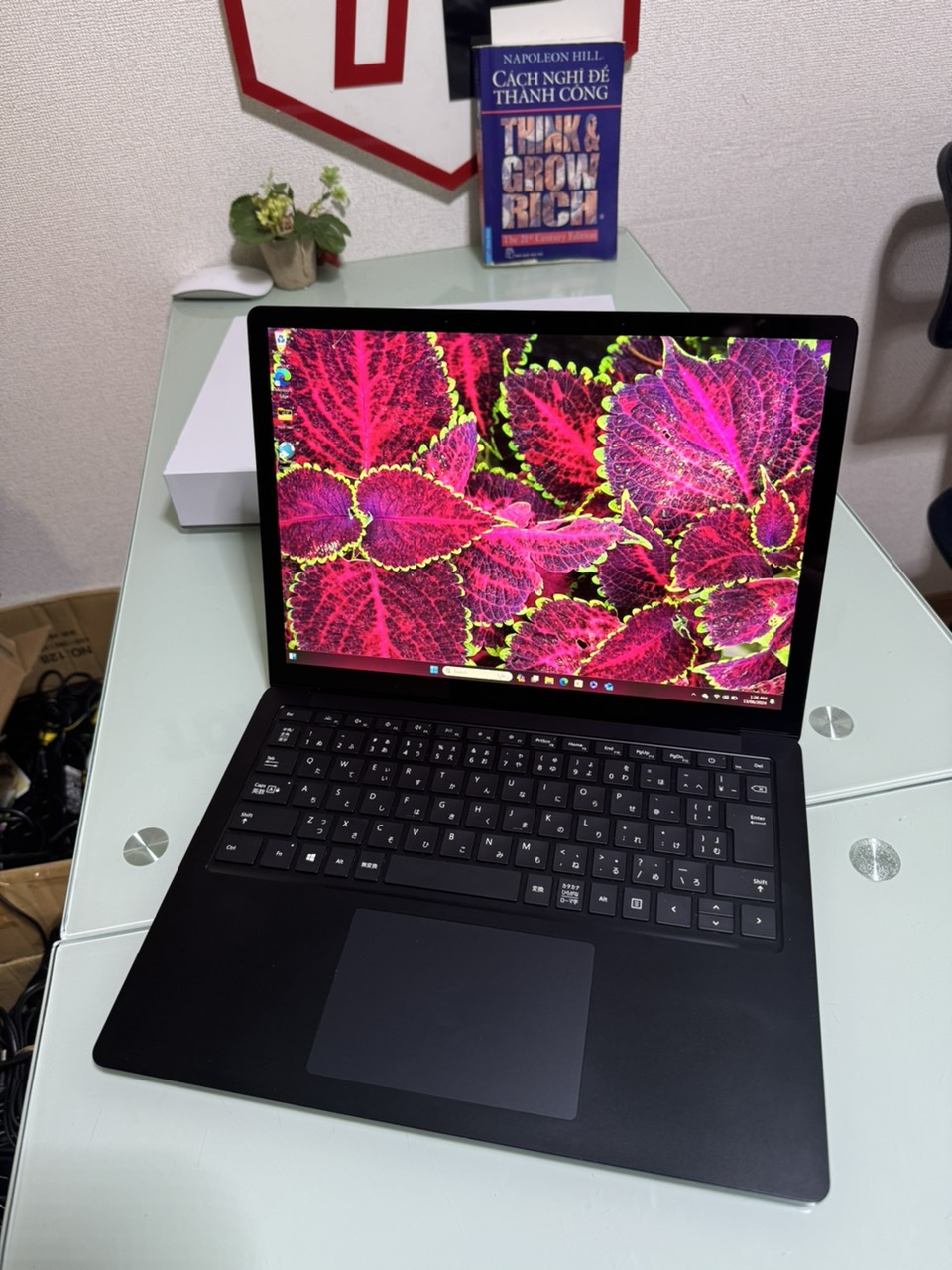 Surface Laptop 4 / Core i5-1135G7 (up to 4.20Ghz | 4 nhân 8 luồng) / RAM 8GB / SSD 256GB / 13.5 inch 2k IPS (2256x1504) cảm ứng
