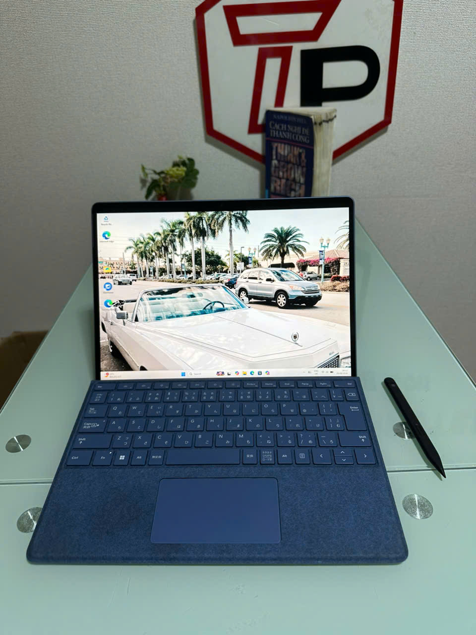 Surface Pro 9 (kèm bút) / Core i7-1255U (up to 4.70Ghz | 10 nhân 12 luồng) / RAM 16GB / SSD 256GB / 13 inch 2k+ IPS cảm ứng (2880 x 1920)